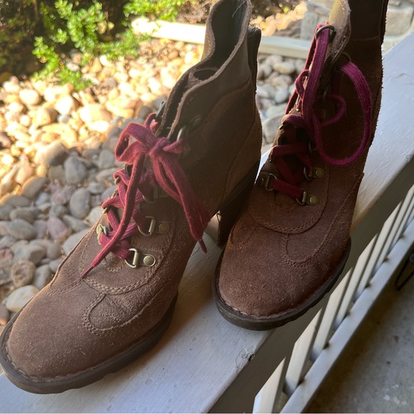 Born heeled booties - Picture 4 of 8